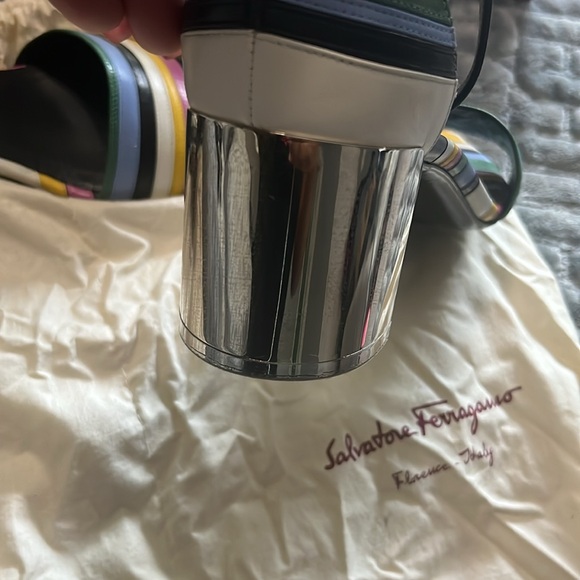 Salvatore Ferragamo Sandal in Great Condition - Picture 3 of 6